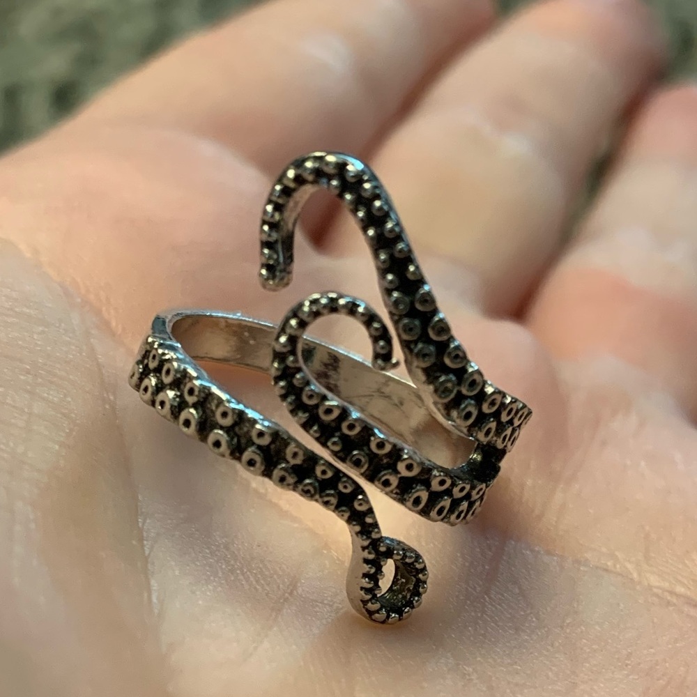 Octopus Kraken Tentacles Silver Adjustable Ring - Picture 6 of 6